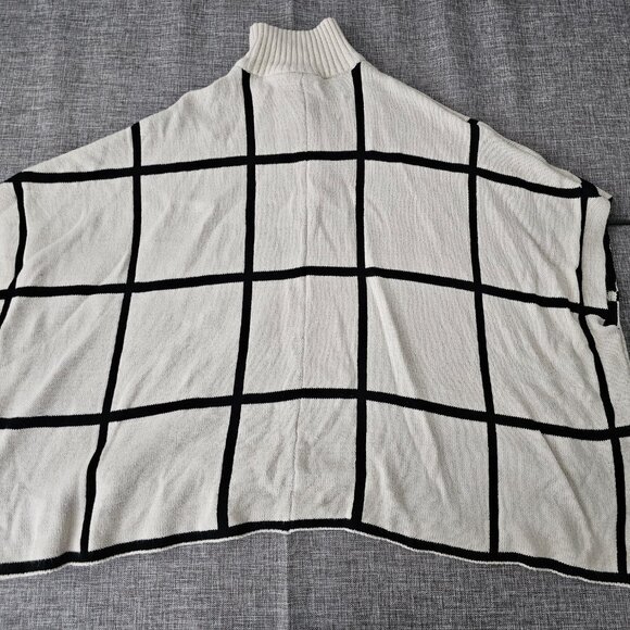 Knit shawl - Picture 7 of 7